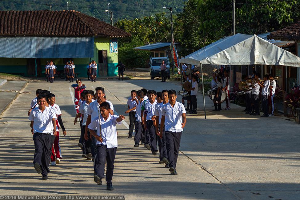 Escolares en San Antonio de Cumbaza.